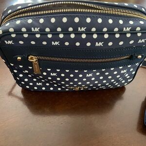 MICHAEL KORS CROSSBODY